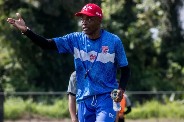 Dely Valdés - Santos Guápiles