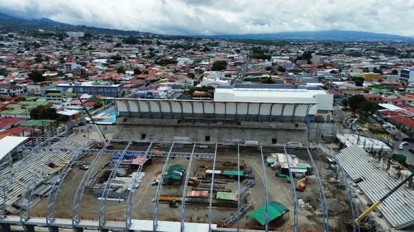 El obrero del estadio de Herediano se encuentra estable.