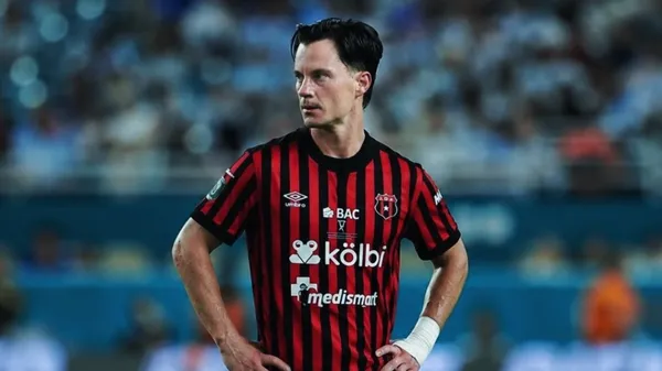 Juanpi Añor ya está listo para debutar en Alajuelense.