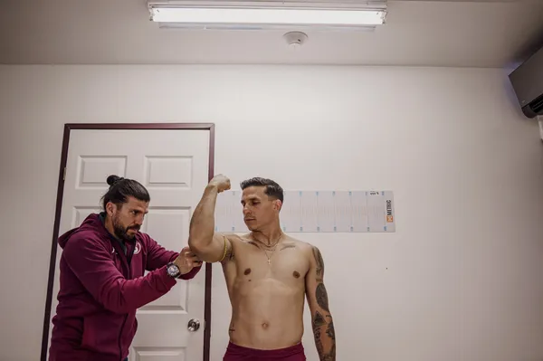 Luis Paradela en las pruebas médicas. (Saprissa)