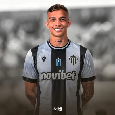¿La nueva camiseta de Vargas? (@kevinjimenezcrc)