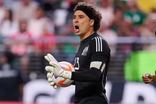Memo Ochoa en la previa de la final de Copa Oro: "Nos gustaría jugar en césped natural"