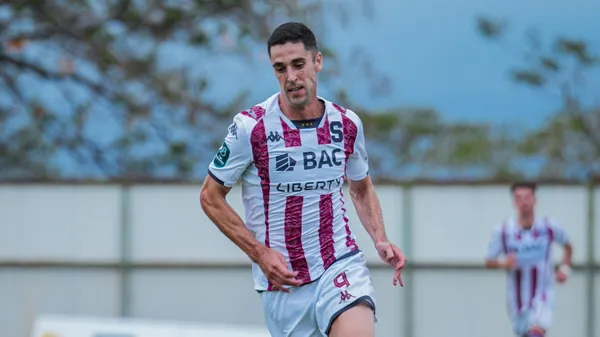 Sabin Merino fue muy criticado por el gol errado.