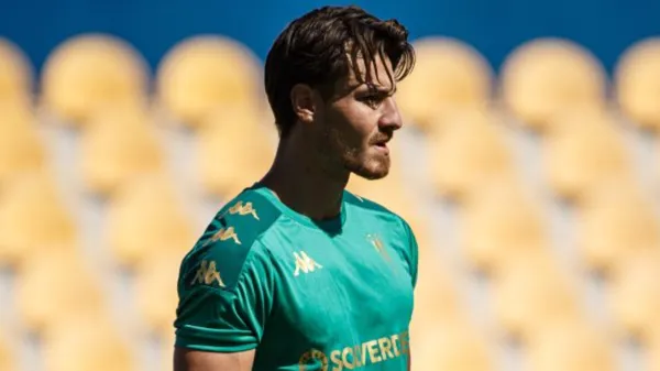 Daniel Figueira buscará dejar sin minutos a Kevin Chamorro.