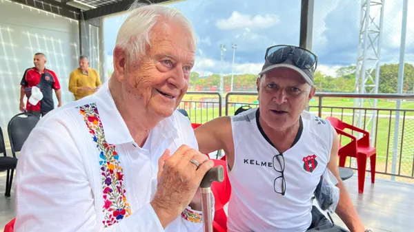 Iván Mraz se encuentra internado en Costa Rica. (