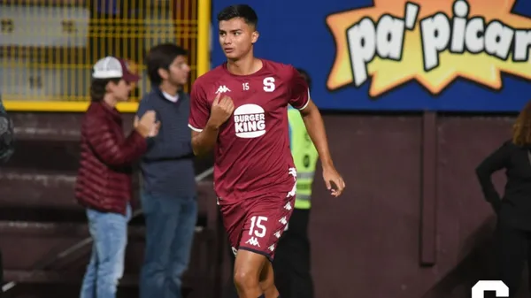 Douglas Sequeira tiene mucha continuidad en Saprissa. (