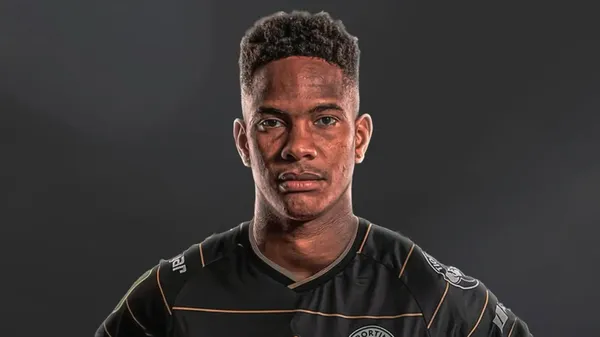 Ryan Bolaños seguirá su carrera en el Sporting FC. (