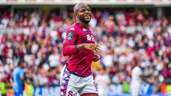 En su mejor campaña en Saprissa, Javon East llegó a 11 goles. ¿Podrá igualar esa cifra? (