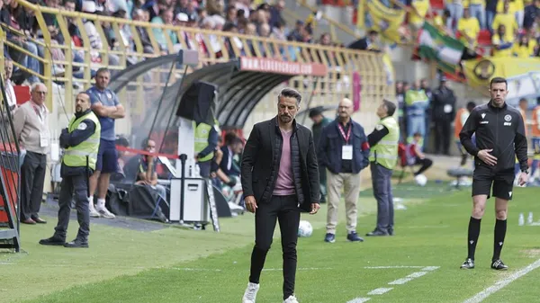 Rubén de la Barrera la pasa mal en su vuelta a España. (