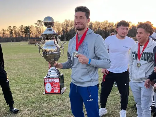 Esdras Padilla sigue ganando en torneos burocráticos en Estados Unidos. 