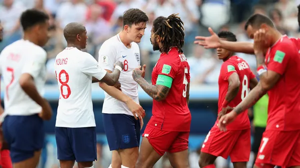 Román Torres se encara con Harry Maguire en 2018. Ocho años después, Panamá volverá a encontrarse con Inglaterra en el torneo. (