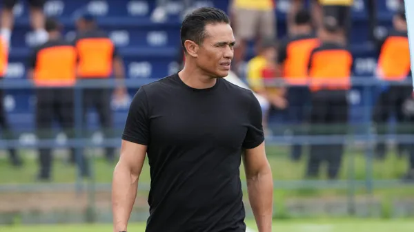 Walter Centeno analiza comprarse un club tico.