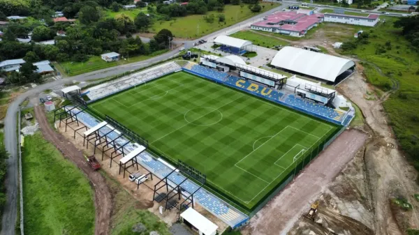 Saprissa visitará a UMECIT en el Estadio Universidad Latina de Penonomé (Estadios FC).