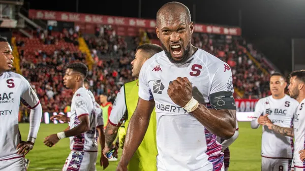 Kendall Waston - Deportivo Saprissa