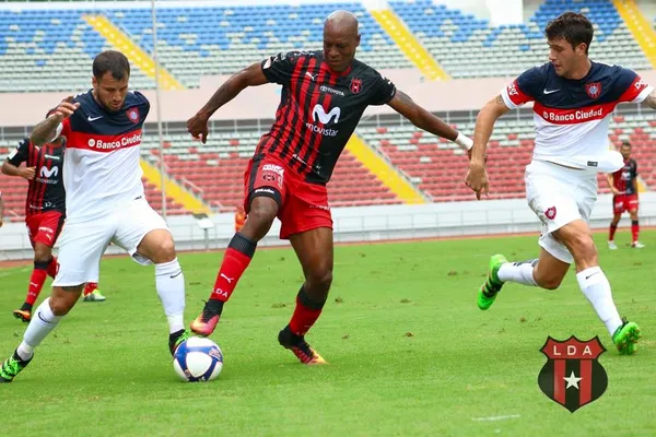 Woodly en Alajuelense.