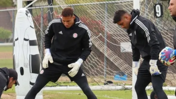 Kevin Chamorro es suplente de Patrick Sequeira en la Sele. (