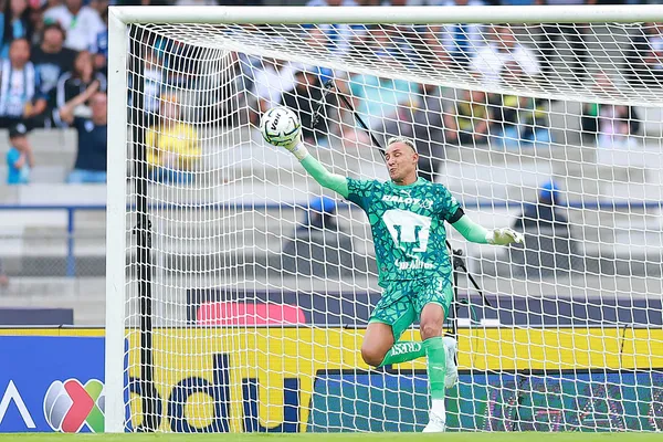 Keylor Navas extendió su vínculo en Ciudad Universitaria hasta mediados de 2027 (Getty Images).