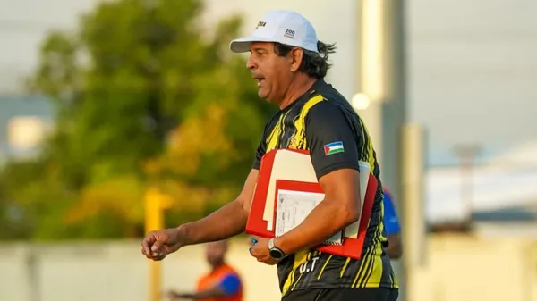 Saturnino Cardozo hizo un pedido para renovar.