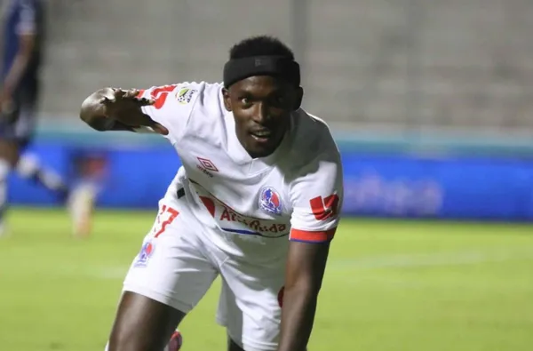 Alberth Elis registra dos goles en sus últimos dos partidos por Liga Nacional.