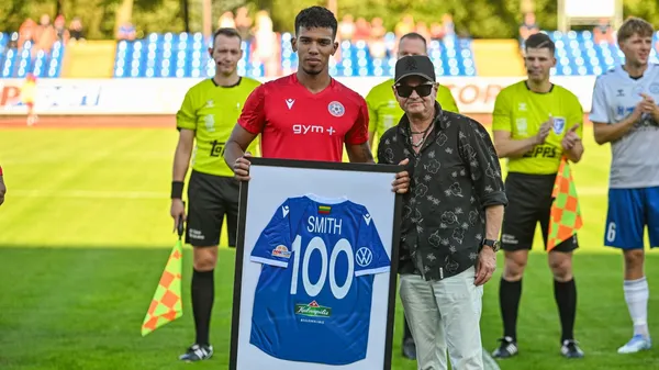 Ariagner Smith fue distinguido en Lituania. (