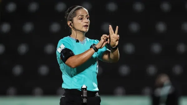 Marianela Araya será la jueza principal en el Clásico Nacional.