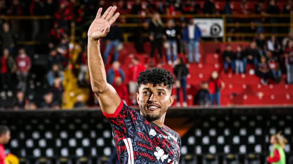 Johan Venegas fue rechazado por Jafet Soto. (