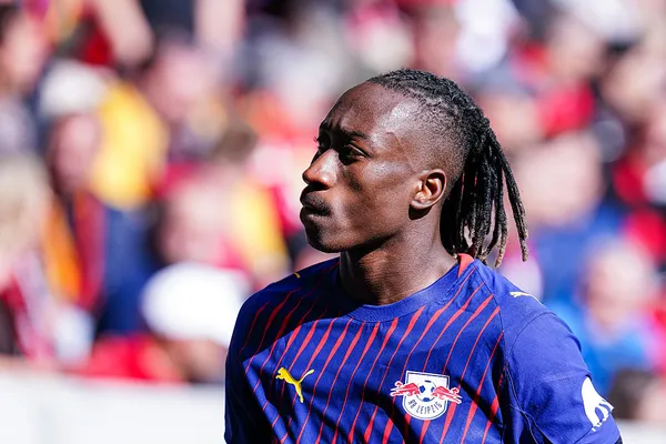 Yan Diomande solo juega para su hermana (Getty Images).