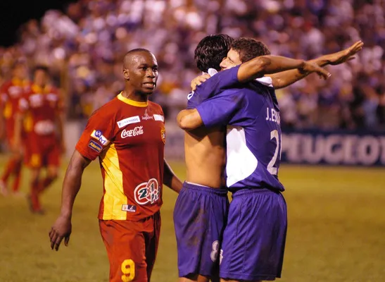 Saprissa ganó en la 2003-04. (La Nación)