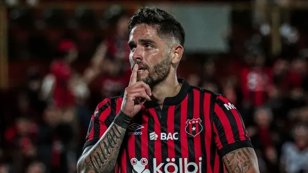 jonathan moya-alajuelense-copa centroamericana