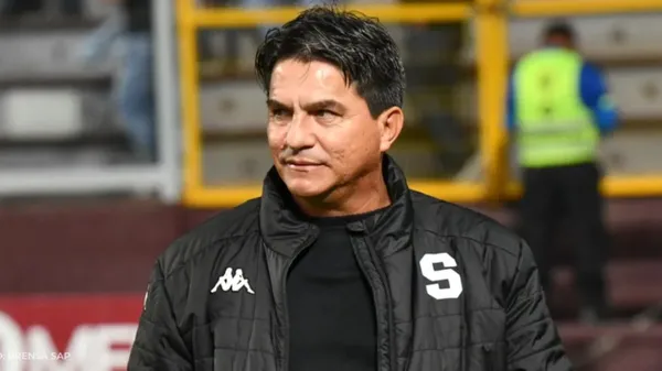 Vladimir Quesada resaltó a Jafet Soto por sobre Paté Centeno.