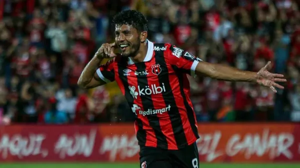 Alajuelense aclara que Johan Venegas es tenido en cuenta por el DT. (