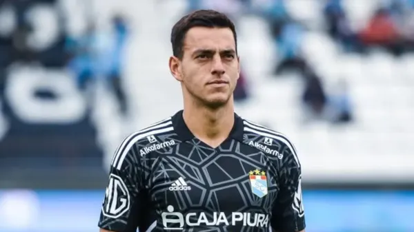 Alejandro Duarte llega a Alajuelense proveniente de Sporting Cristal. (