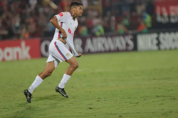 Gabriel Araujo inmortalizó su nombre en la historia de Olimpia con el gol a Alajuelense en 2022.