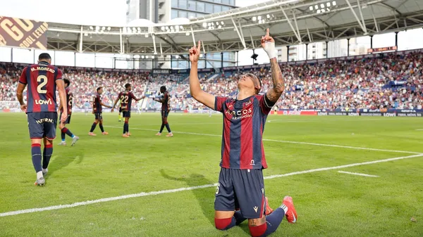 Kervin Arriaga se ha convertido en pieza clave del Levante.