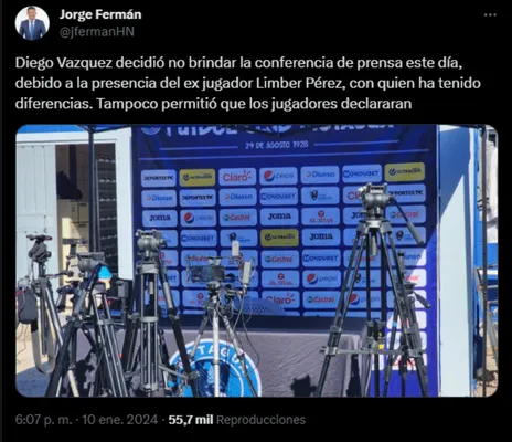 Diego Vázquez estaba molesto por la presencia de Limber Pérez. (