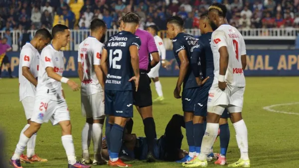 Olimpia y Motagua empataron 1-1 en la ida de la gran final. (
