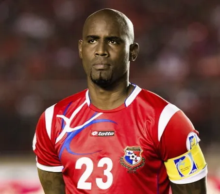 Felipe Baloy no pone a Carlos Pavón entre los mejore tres de Honduras.