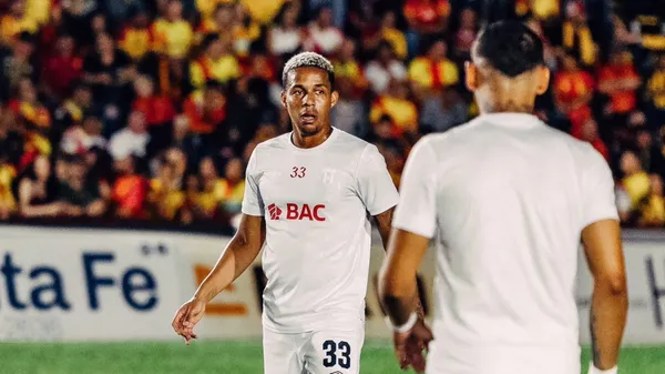 Alajuelense quiere retener a Lucumí. (