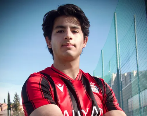 Daniel Alejandro España se sumará al campamento de la Sub 20 de El Salvador. (