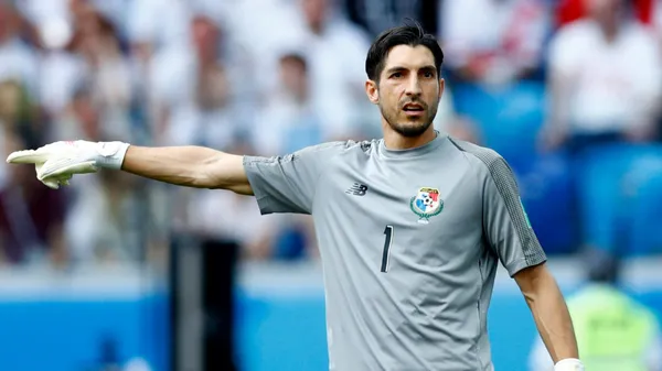 Jaime Penedo en acción durante el Mundial de Rusia 2018. (