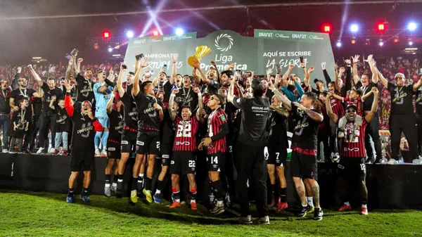 Alajuelense fue sancionado por sus festejos. (