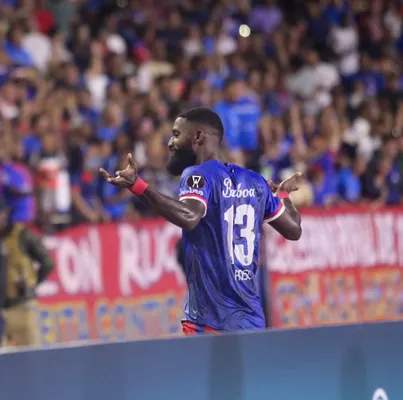 Gran habilidad y potencia, campeón del Apertura y buscado por Motagua.