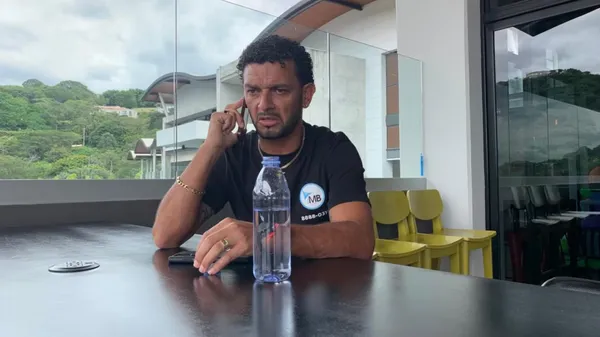 Michael Barrantes analiza ofertas para seguir su carrera. (