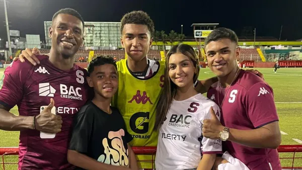 Padre de Kenay Myrie reveló que hubo otras ofertas formales por él. (