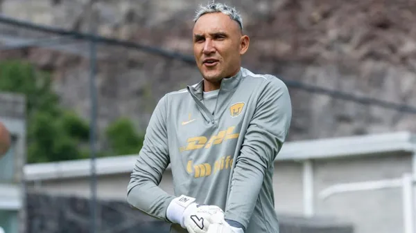 Keylor Navas ya siente la presión en México (Pumas UNAM).