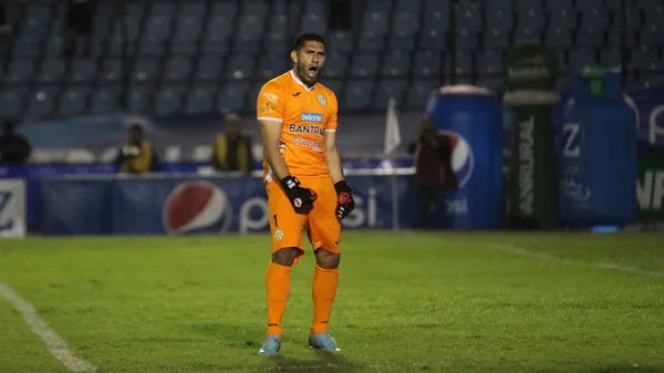 Este semestre, Linares perdió la titularidad con Luis Morán en Antigua, atajando en apenas cuatro partidos de Liga Nacional. (
