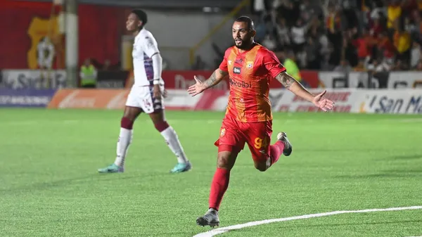 El 24 de enero, Saprissa y Herediano se enfrentaron por última vez. El partido, disputado en el Carlos Alvarado, lo ganó 2-1 el Team con los tantos de Gerson Torres y John Jairo Ruiz. Para la "S" anotó Ariel Rodríguez. (