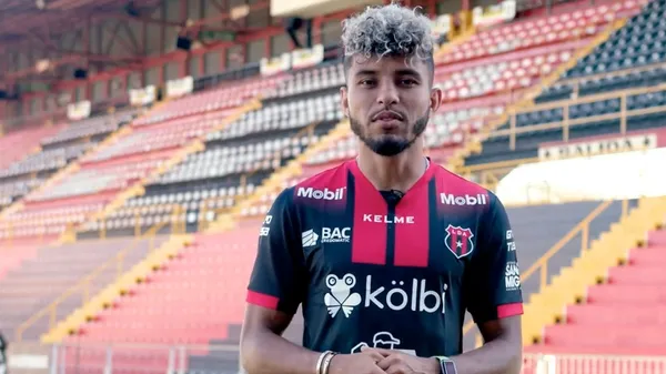 Johan Venegas con la Liga Deportiva Alajuelense (