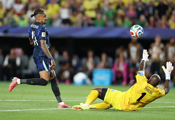 Raphinha se piede el duelo ante Japón por una lesión muscular (Getty Images).