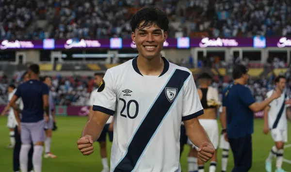 Olger Escobar - Selección de Guatemala 